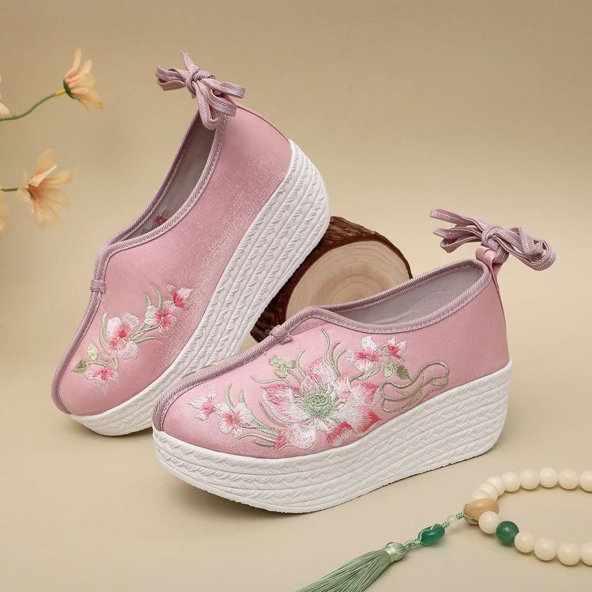 Embroidery Style - Chaussures compensées brodées style ethnique pour