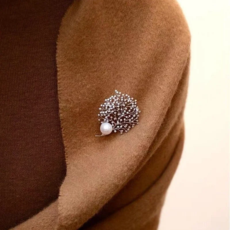 Broche en Perle d'Eau Douce Na - Embroidery Australia avis et prix