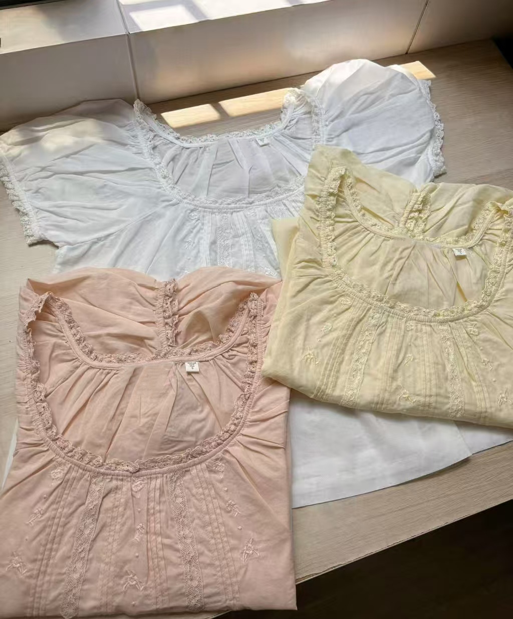 Chemise à manches bouffantes e - Embroidery Patch avis et prix