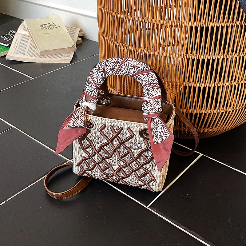 Mini petit sac à main exquis,  - Embroidery Font avis et prix